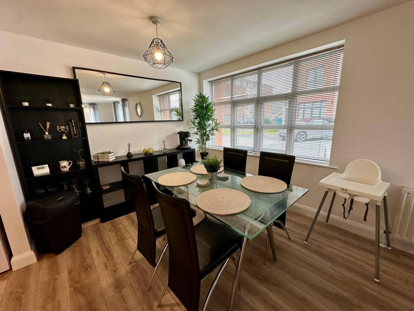 2Br City Side Apartment 벨파스트 외부 사진