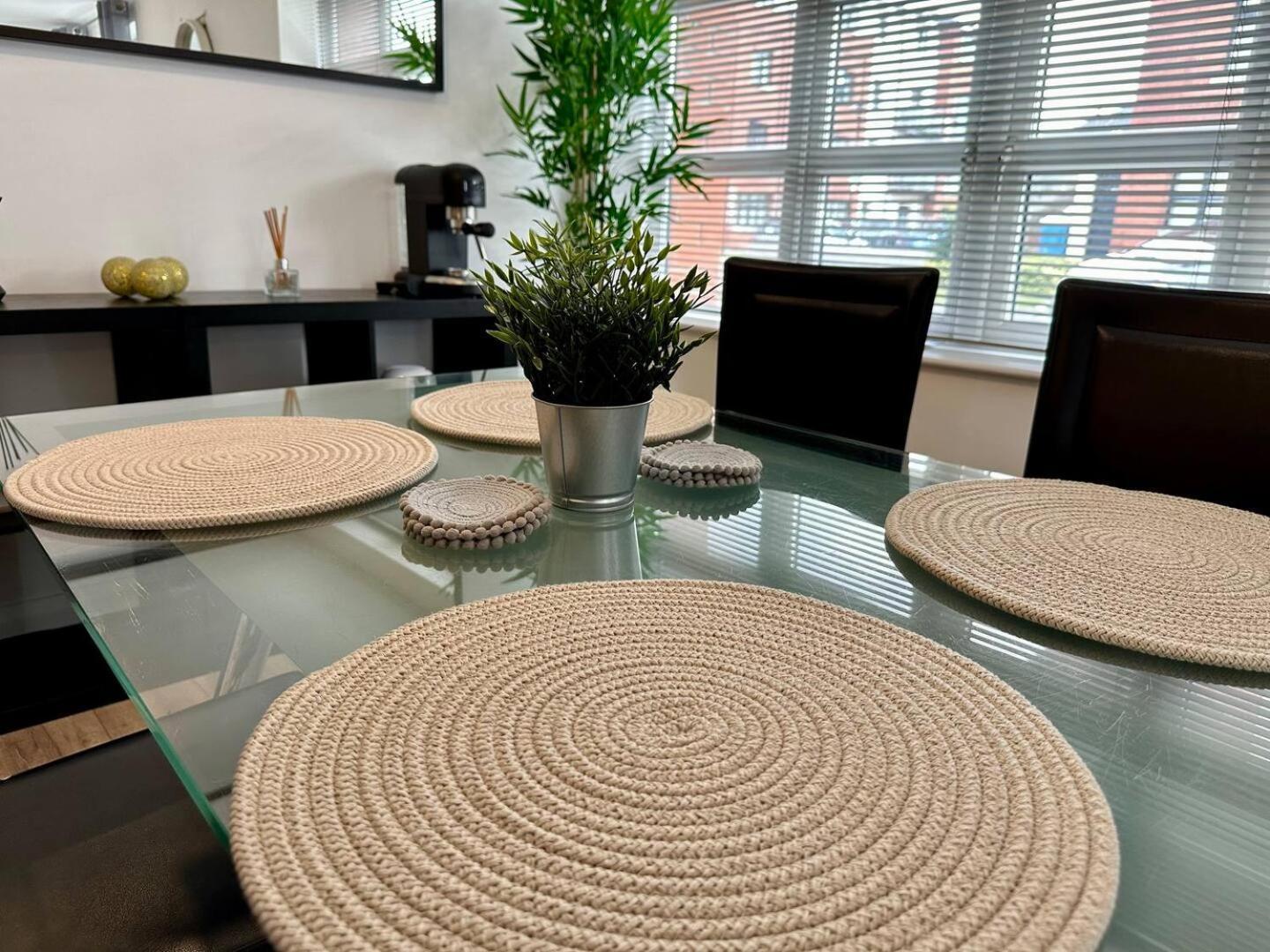 2Br City Side Apartment 벨파스트 외부 사진