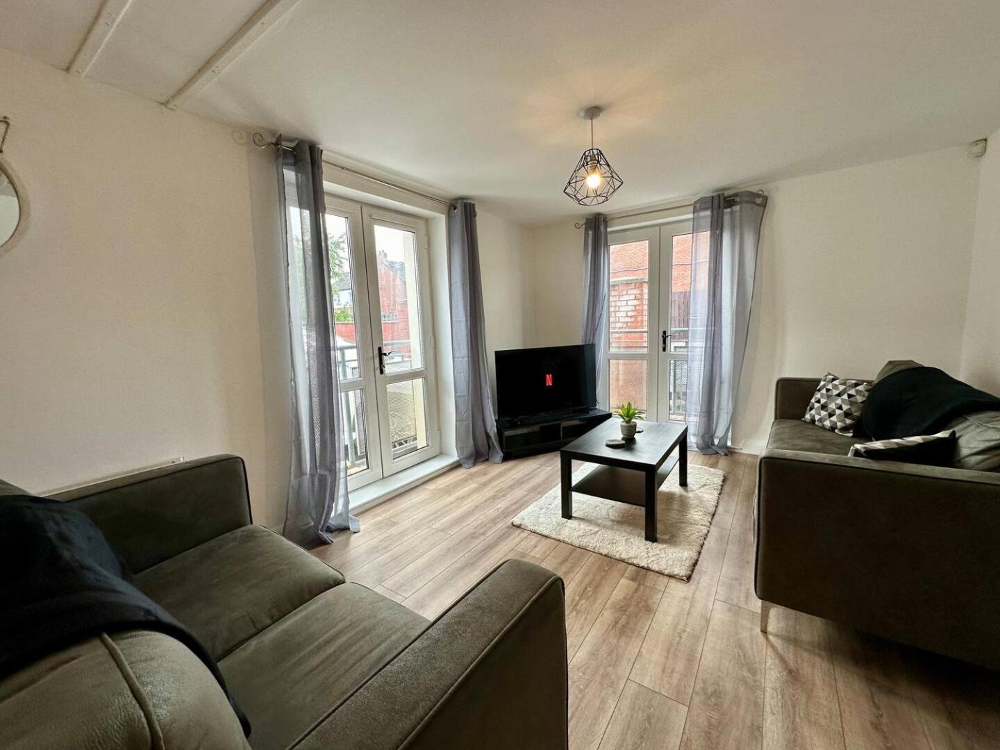 2Br City Side Apartment 벨파스트 외부 사진